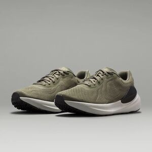 Lululemon Men's Beyondfeel Running Shoe size 12